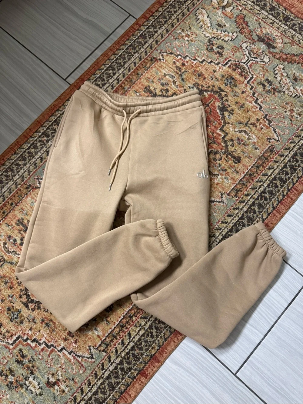 ALO Yoga Camel Drawstring Joggers